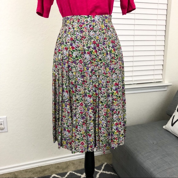 ⚡️Price Drop⚡️Pleated Floral Midi Skirt - Picture 1 of 6